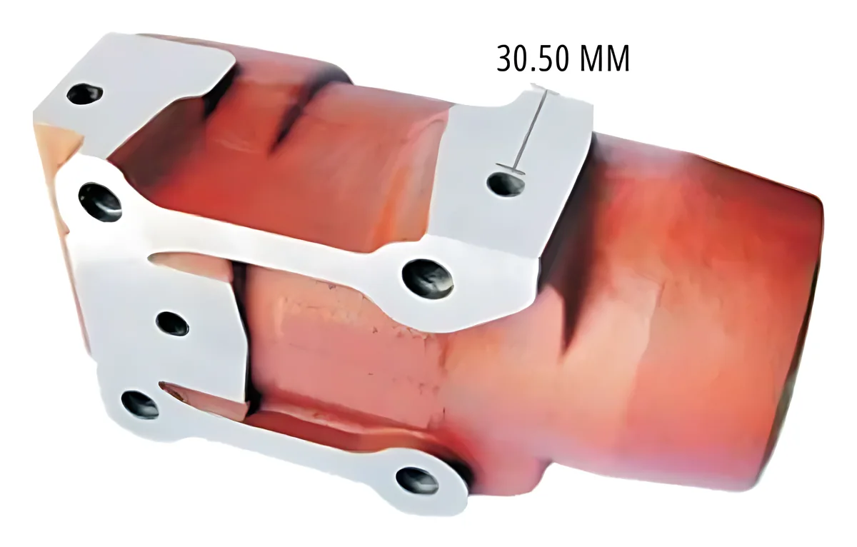 Hydraulic Ram Cylinder, M.M. Thread, Side Hole 30.50 mm (76 mm)